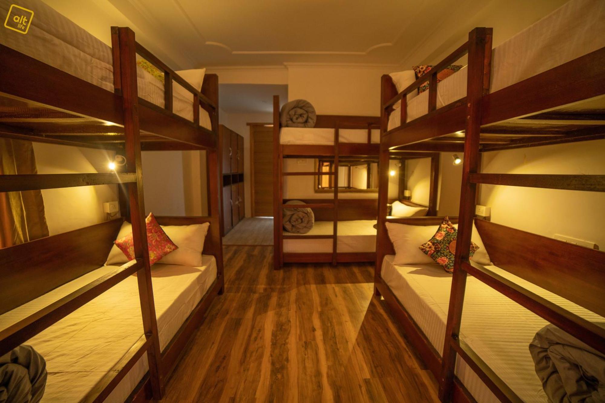 Alt Life - Manali Hostel Buitenkant foto